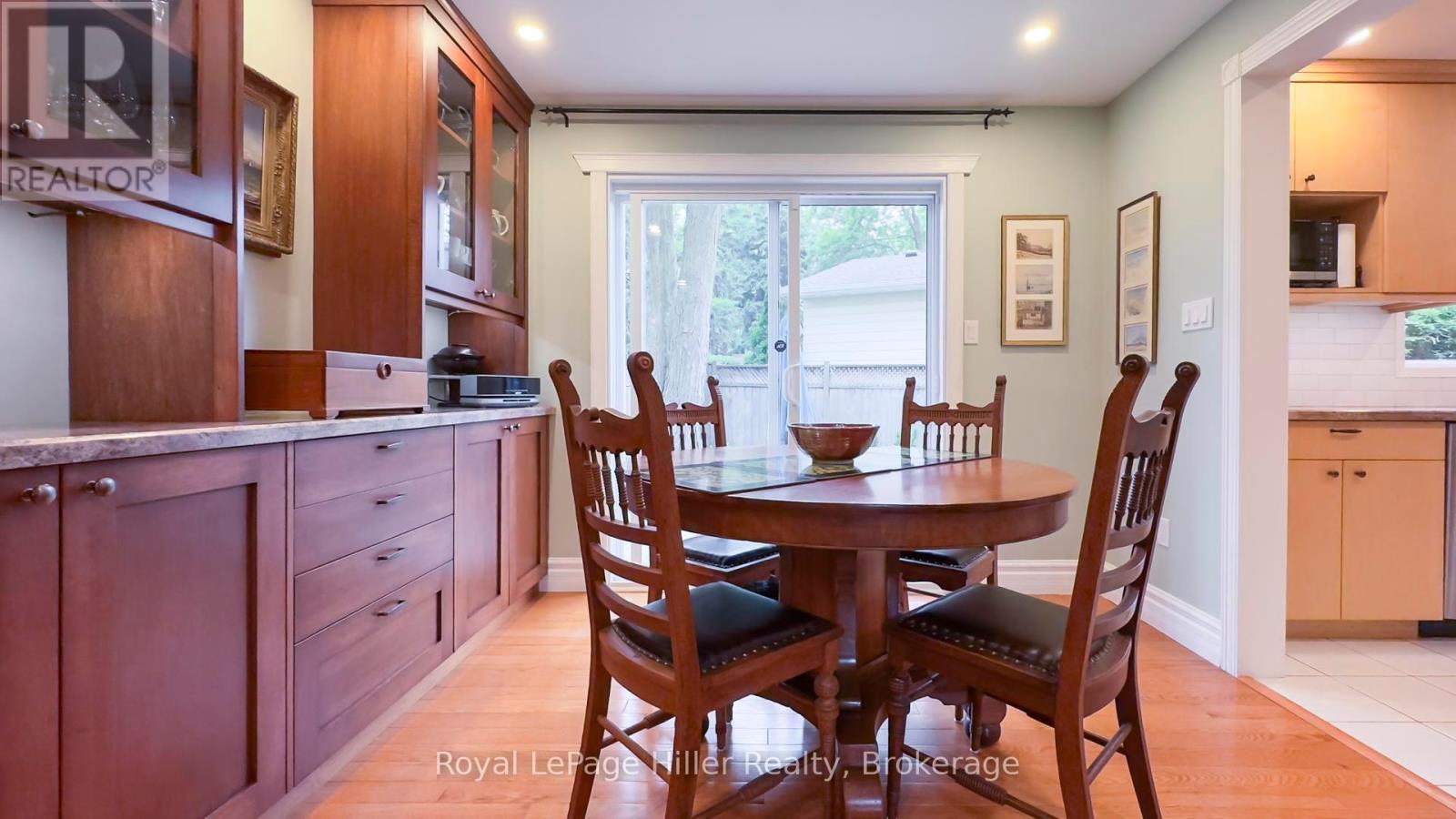 












398 GLENDON ROAD

,
Stratford,




Ontario
N5A6Y7

