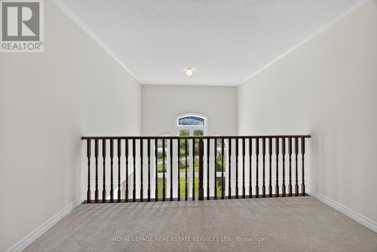 












33 PEARL STREET

,
Wasaga Beach,




Ontario
L9Z1J6

