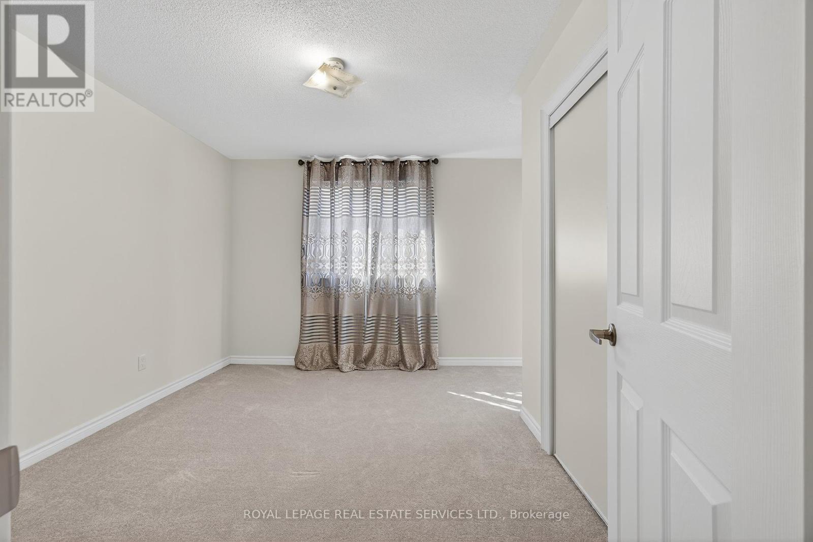 












33 PEARL STREET

,
Wasaga Beach,




Ontario
L9Z1J6

