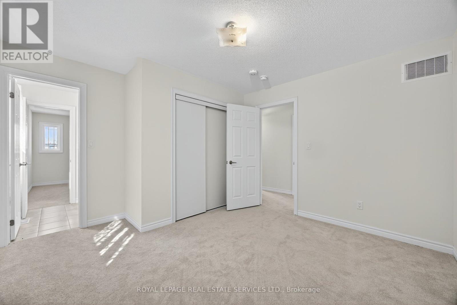 












33 PEARL STREET

,
Wasaga Beach,




Ontario
L9Z1J6

