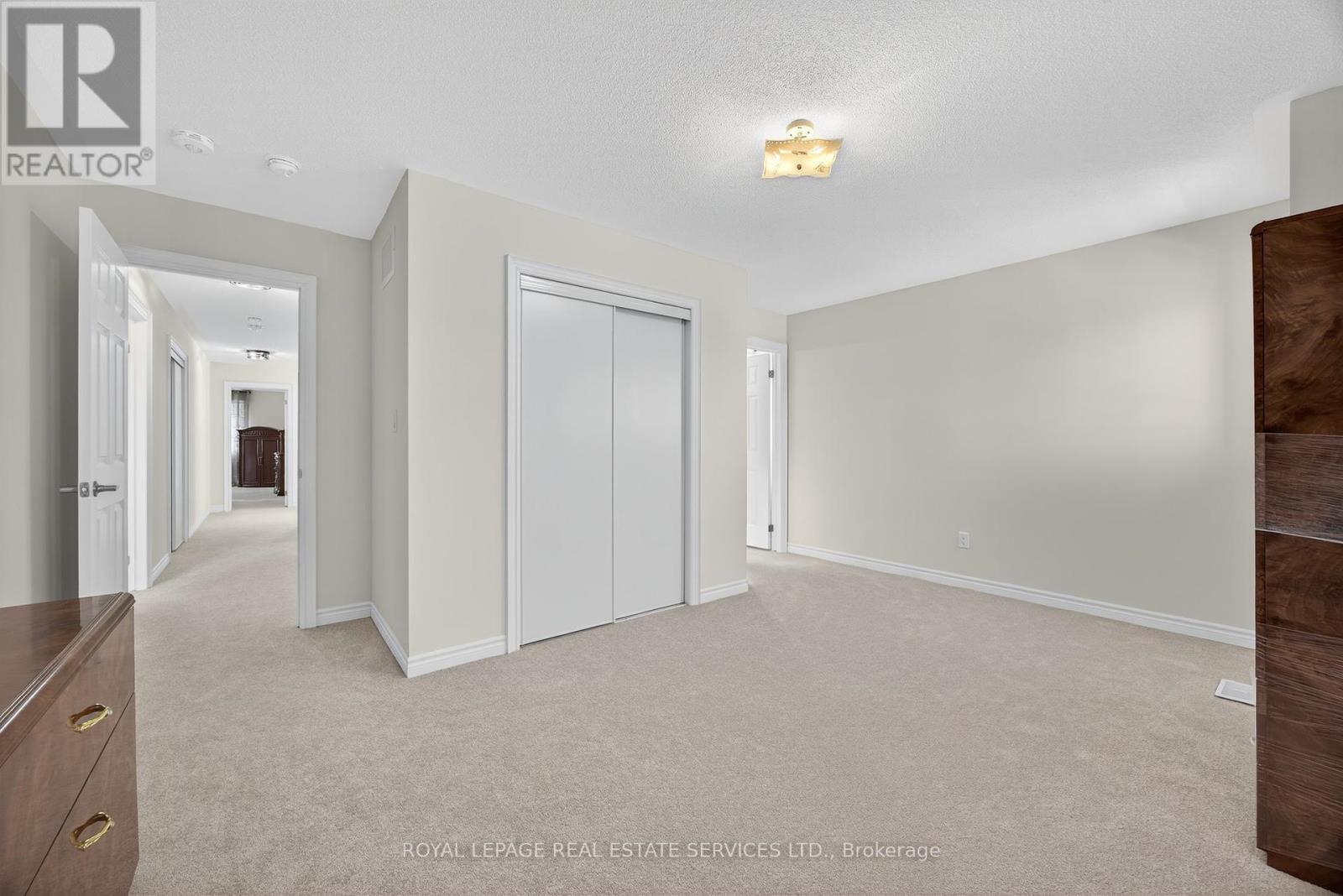 












33 PEARL STREET

,
Wasaga Beach,




Ontario
L9Z1J6

