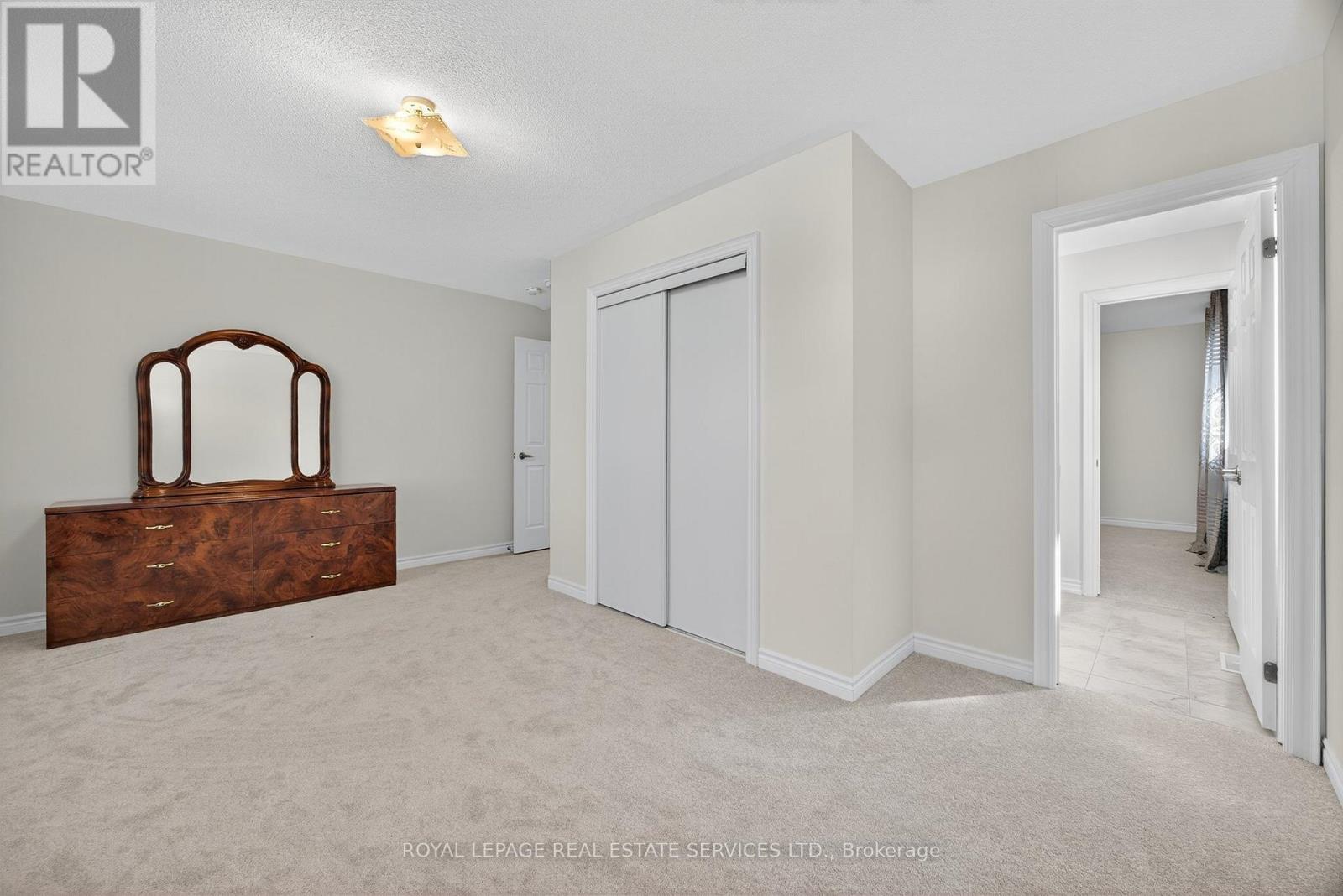 












33 PEARL STREET

,
Wasaga Beach,




Ontario
L9Z1J6

