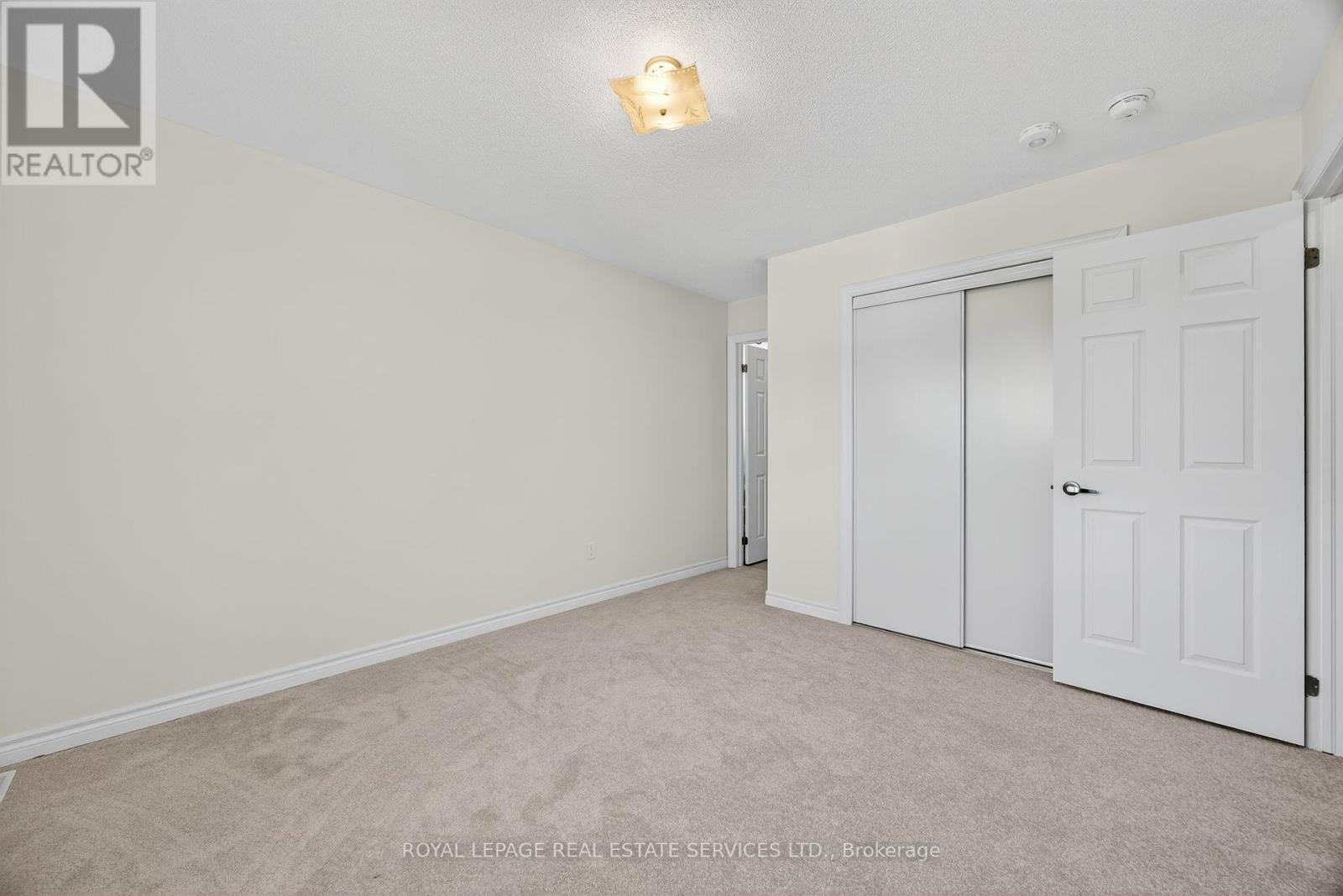 












33 PEARL STREET

,
Wasaga Beach,




Ontario
L9Z1J6

