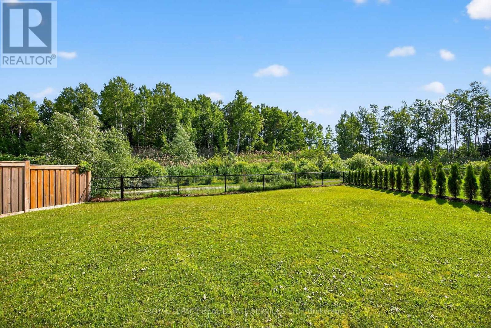 












33 PEARL STREET

,
Wasaga Beach,




Ontario
L9Z1J6

