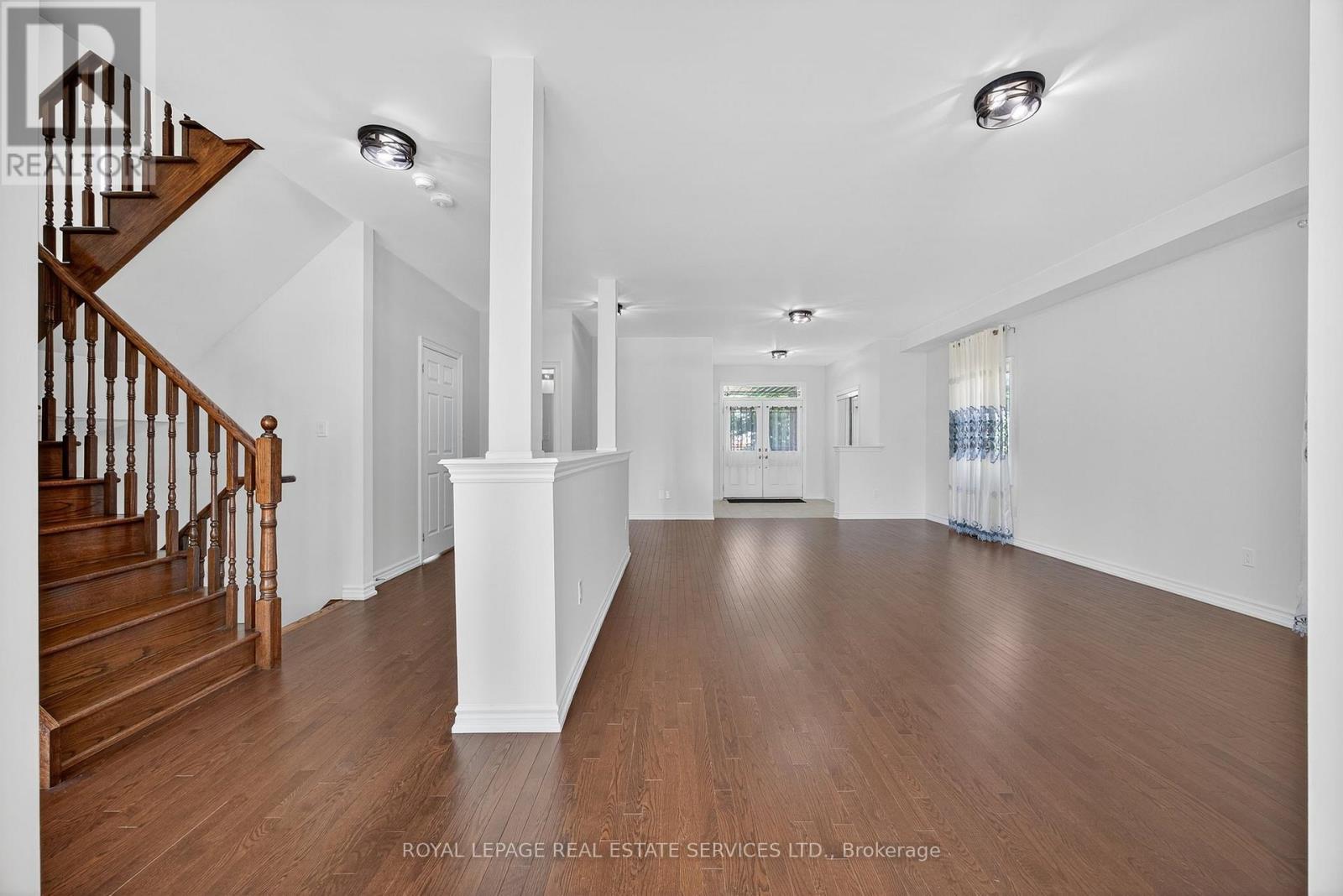 












33 PEARL STREET

,
Wasaga Beach,




Ontario
L9Z1J6

