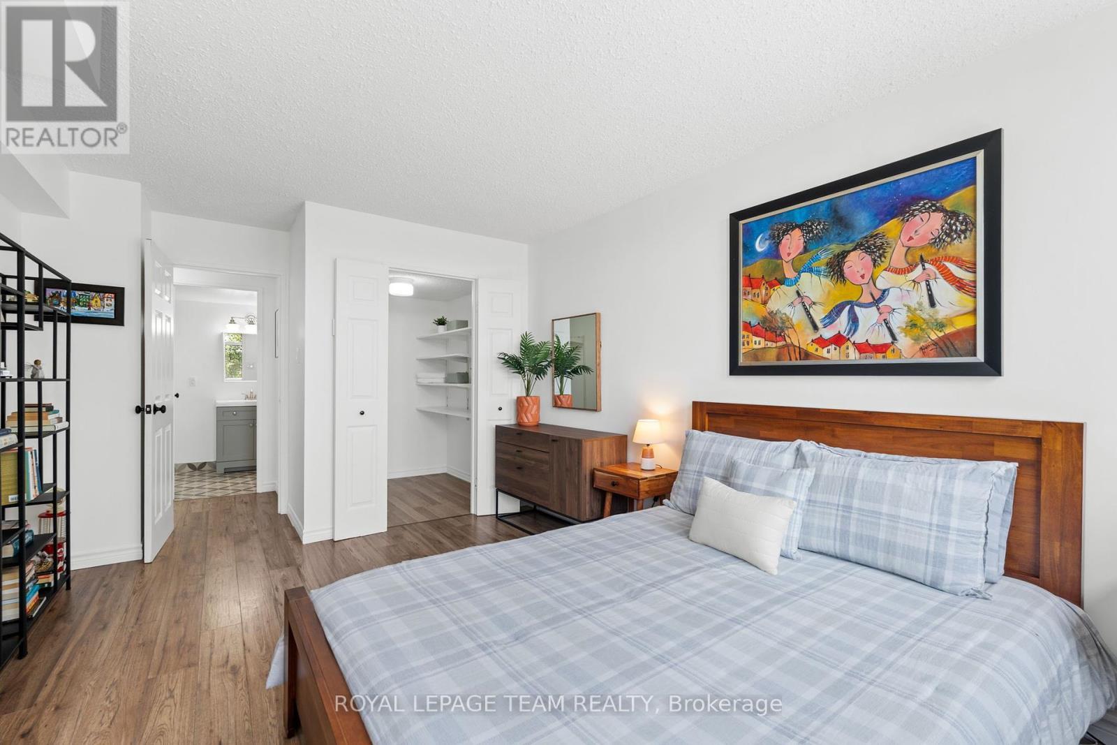 












604 - 530 LAURIER AVENUE W

,
Ottawa,




Ontario
K1R7T1

