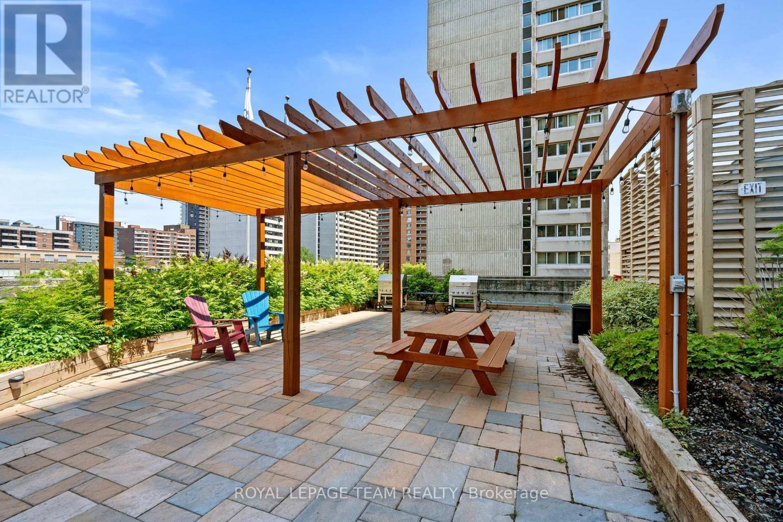 












604 - 530 LAURIER AVENUE W

,
Ottawa,




Ontario
K1R7T1

