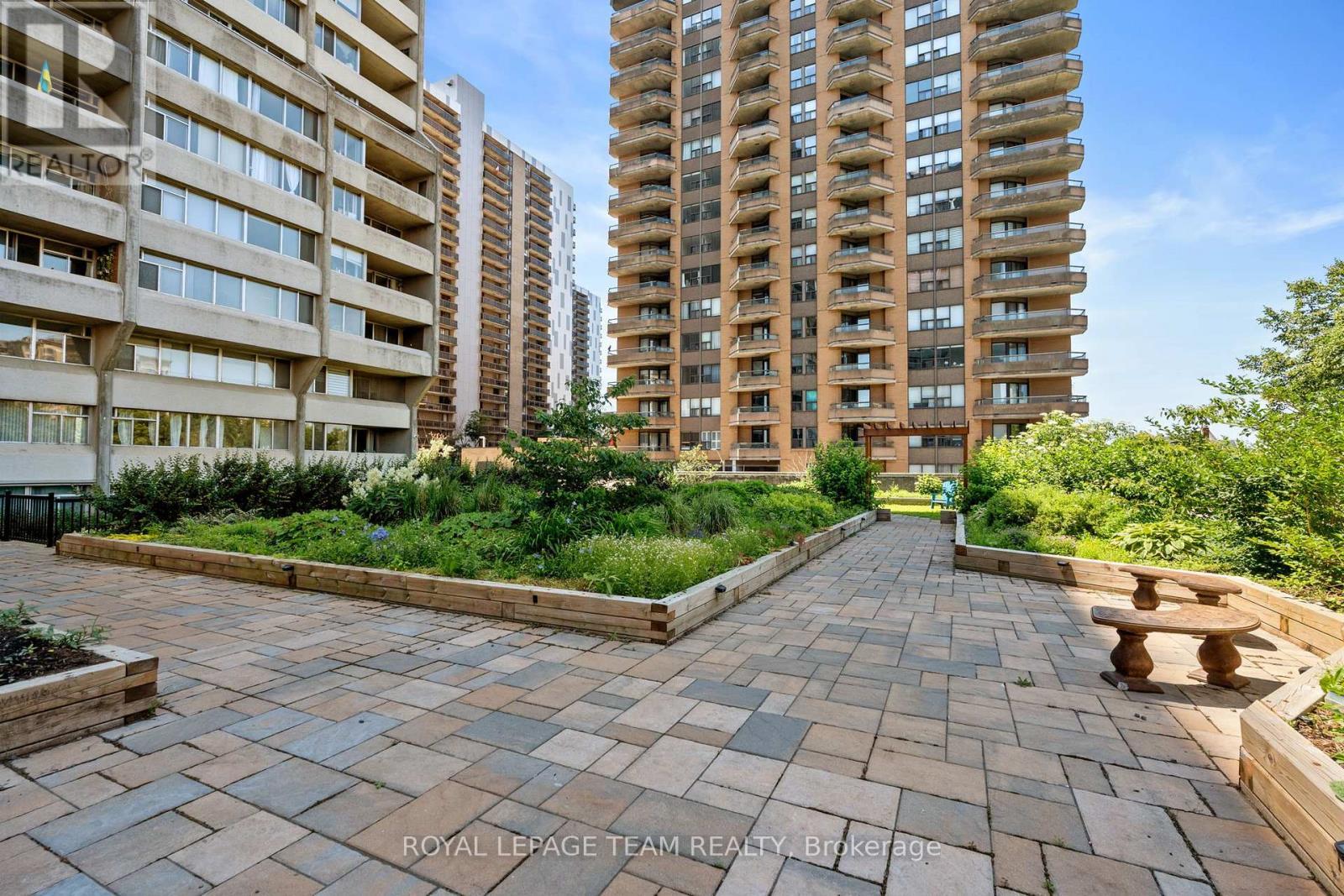 












604 - 530 LAURIER AVENUE W

,
Ottawa,




Ontario
K1R7T1

