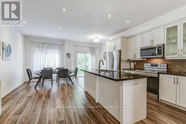 












11 - 9205 BATHURST STREET

,
Richmond Hill,




Ontario
L4C0V9

