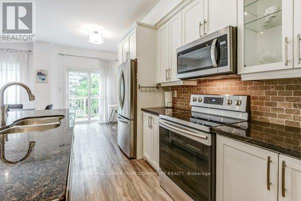 












11 - 9205 BATHURST STREET

,
Richmond Hill,




Ontario
L4C0V9

