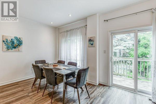 












11 - 9205 BATHURST STREET

,
Richmond Hill,




Ontario
L4C0V9

