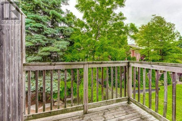 












11 - 9205 BATHURST STREET

,
Richmond Hill,




Ontario
L4C0V9


