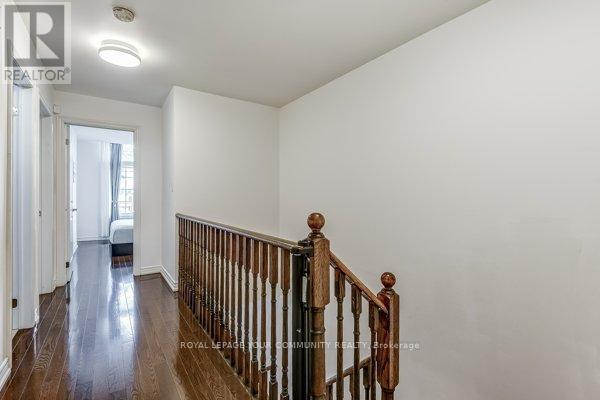 












11 - 9205 BATHURST STREET

,
Richmond Hill,




Ontario
L4C0V9

