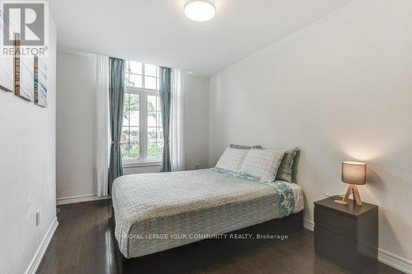 












11 - 9205 BATHURST STREET

,
Richmond Hill,




Ontario
L4C0V9

