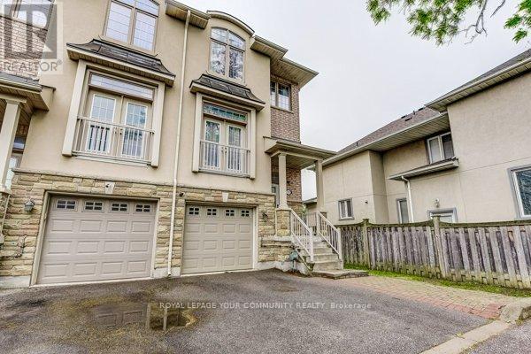 












11 - 9205 BATHURST STREET

,
Richmond Hill,




Ontario
L4C0V9

