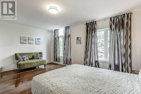 












11 - 9205 BATHURST STREET

,
Richmond Hill,




Ontario
L4C0V9

