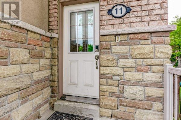 












11 - 9205 BATHURST STREET

,
Richmond Hill,




Ontario
L4C0V9

