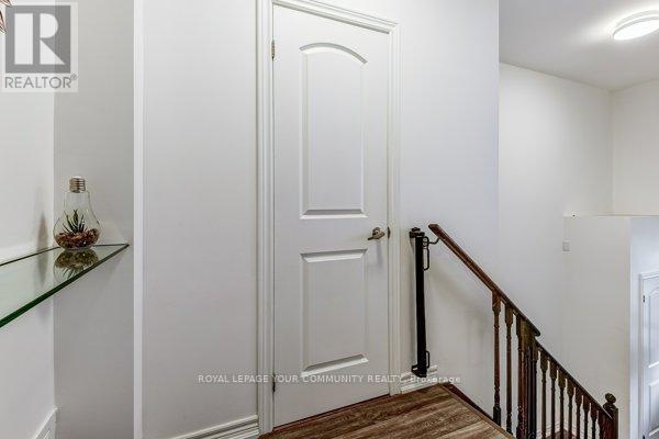 












11 - 9205 BATHURST STREET

,
Richmond Hill,




Ontario
L4C0V9

