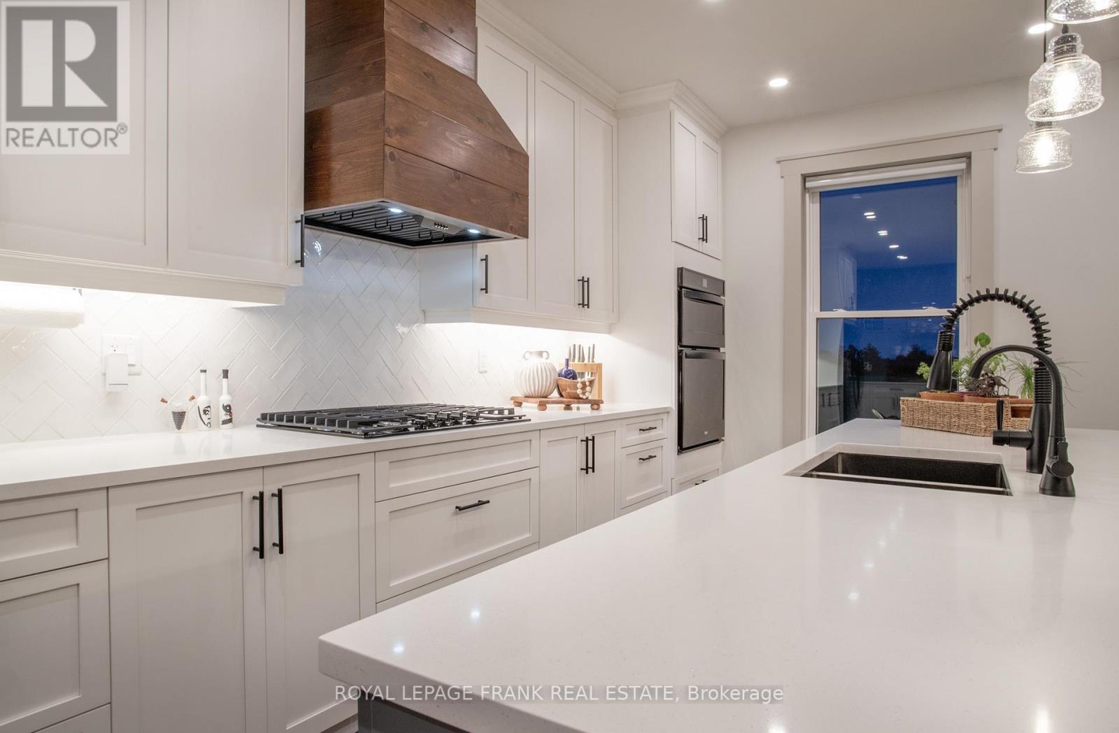 












621 MOUNT PLEASANT ROAD

,
Cramahe,




Ontario
K0K1M0

