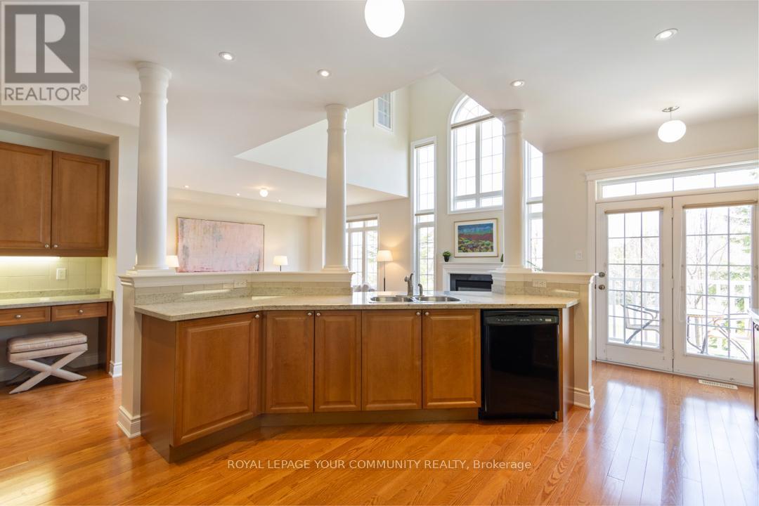 












2 STONECLIFFE CRESCENT

,
Aurora,




Ontario
L4G7Z7

