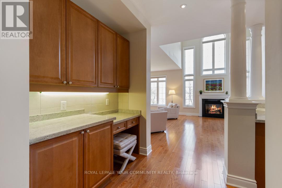 












2 STONECLIFFE CRESCENT

,
Aurora,




Ontario
L4G7Z7

