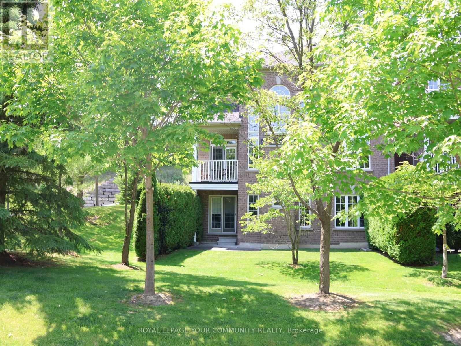 












2 STONECLIFFE CRESCENT

,
Aurora,




Ontario
L4G7Z7

