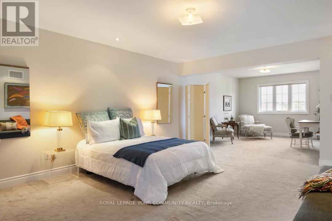 












2 STONECLIFFE CRESCENT

,
Aurora,




Ontario
L4G7Z7

