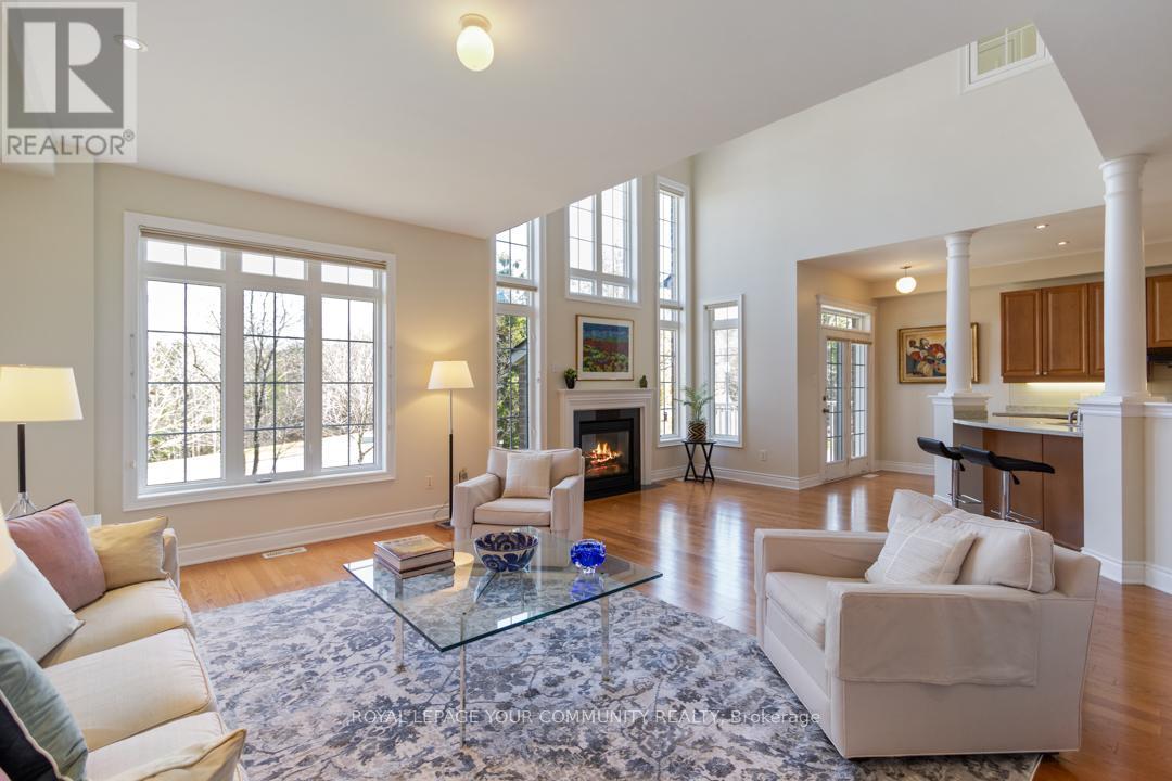












2 STONECLIFFE CRESCENT

,
Aurora,




Ontario
L4G7Z7

