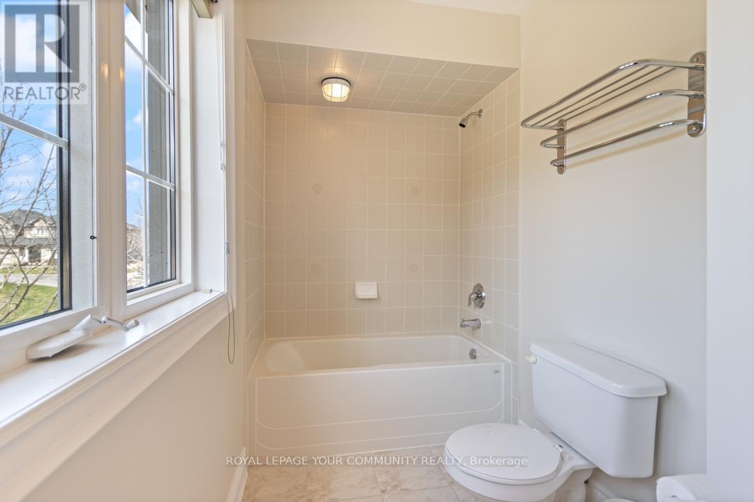 












2 STONECLIFFE CRESCENT

,
Aurora,




Ontario
L4G7Z7


