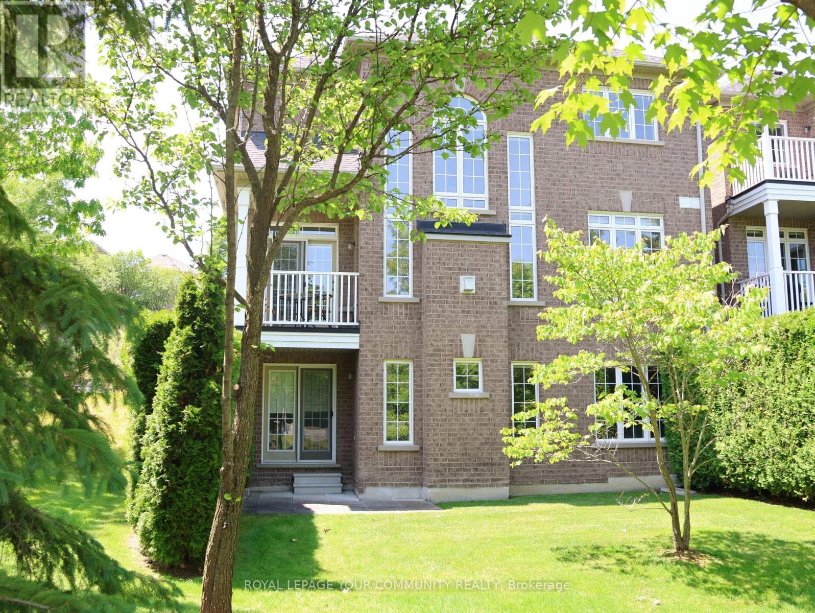












2 STONECLIFFE CRESCENT

,
Aurora,




Ontario
L4G7Z7

