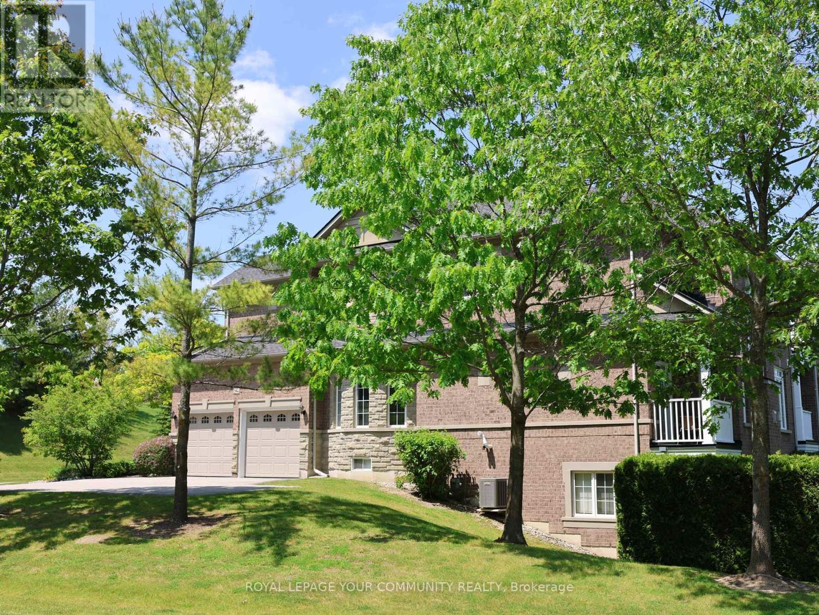 












2 STONECLIFFE CRESCENT

,
Aurora,




Ontario
L4G7Z7

