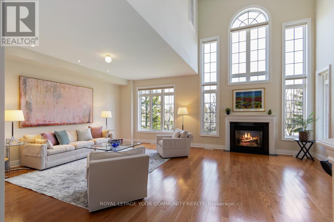 












2 STONECLIFFE CRESCENT

,
Aurora,




Ontario
L4G7Z7

