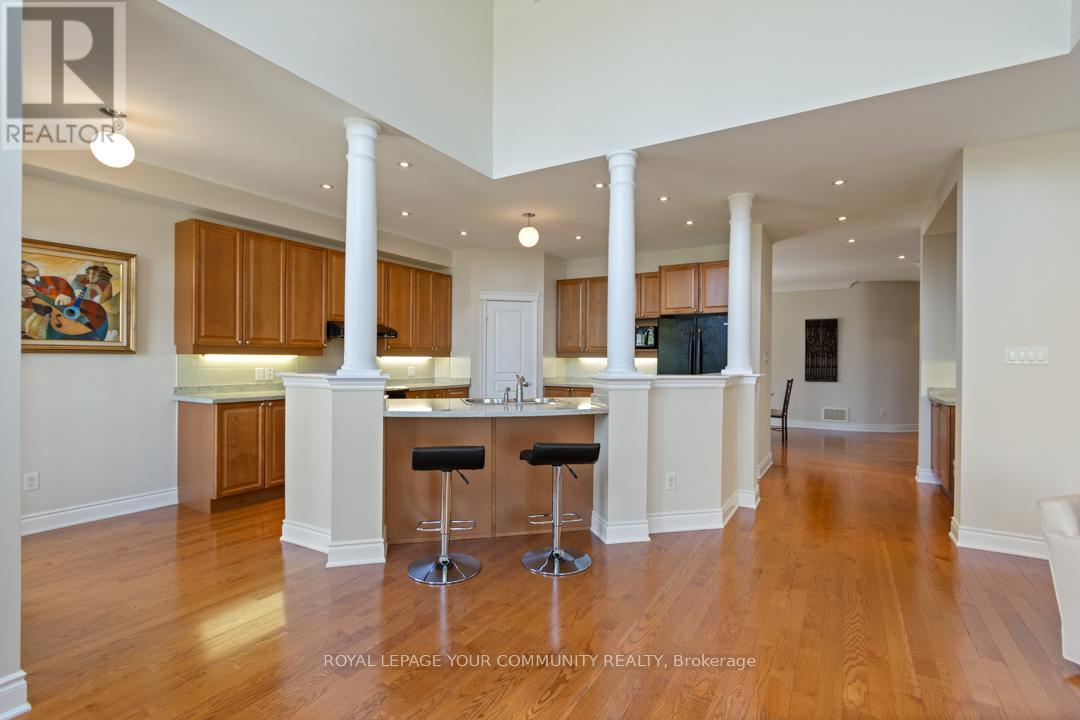 












2 STONECLIFFE CRESCENT

,
Aurora,




Ontario
L4G7Z7

