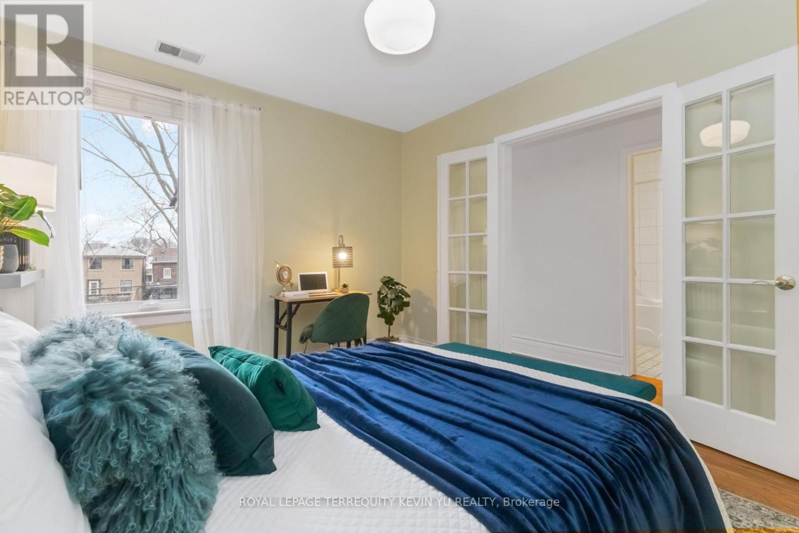 












23 KENNETH AVENUE

,
Toronto,




Ontario
M6P1J1

