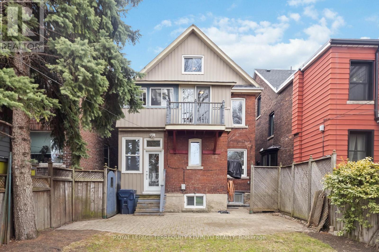 












23 KENNETH AVENUE

,
Toronto,




Ontario
M6P1J1

