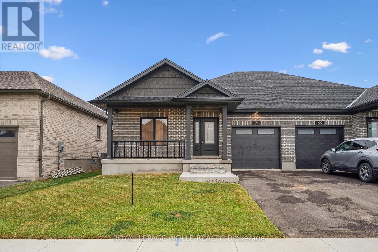 












102 SOUTH PARKWOOD BOULEVARD

,
Woolwich,




Ontario
N3B0E6

