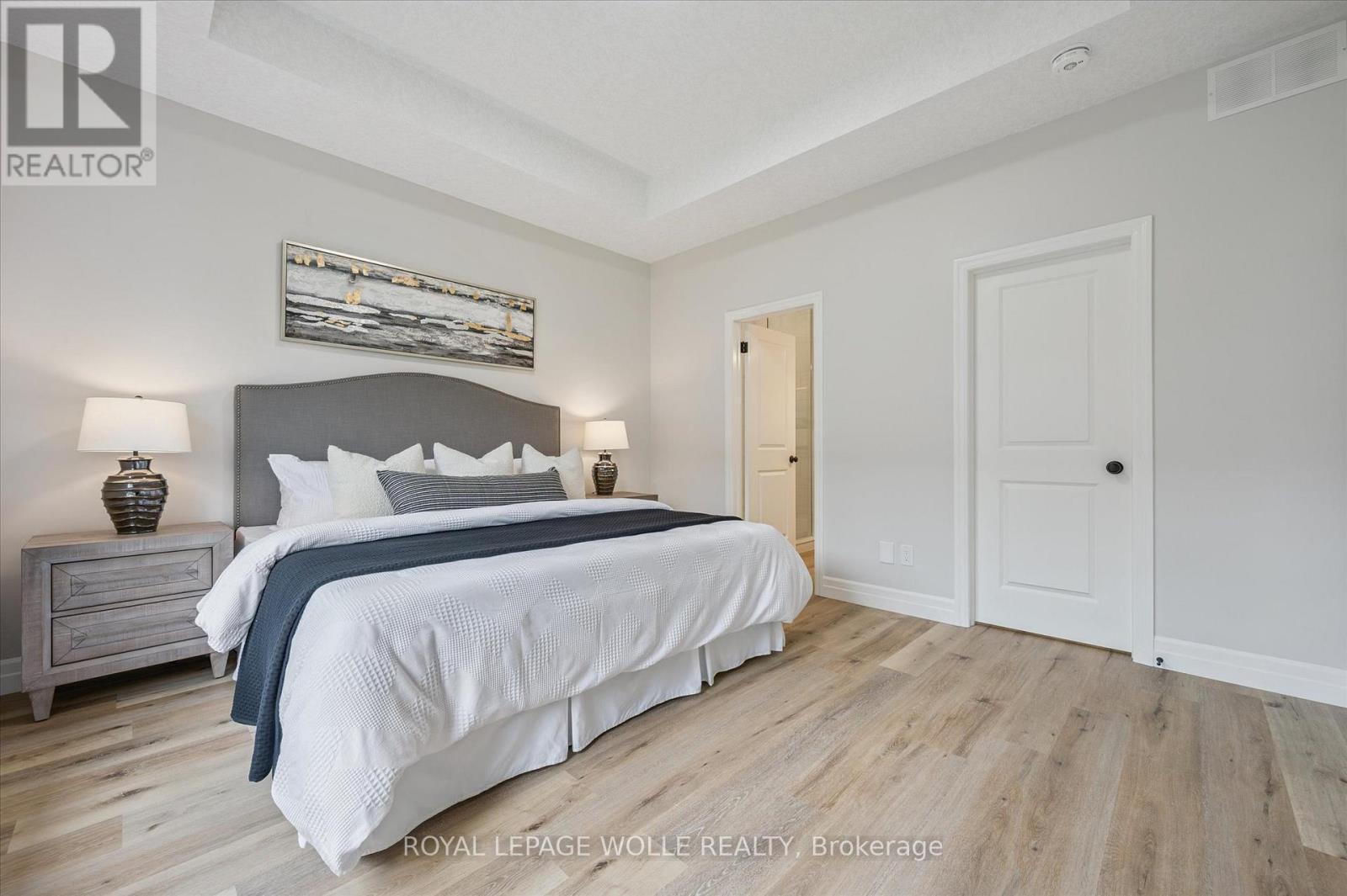 












102 SOUTH PARKWOOD BOULEVARD

,
Woolwich,




Ontario
N3B0E6

