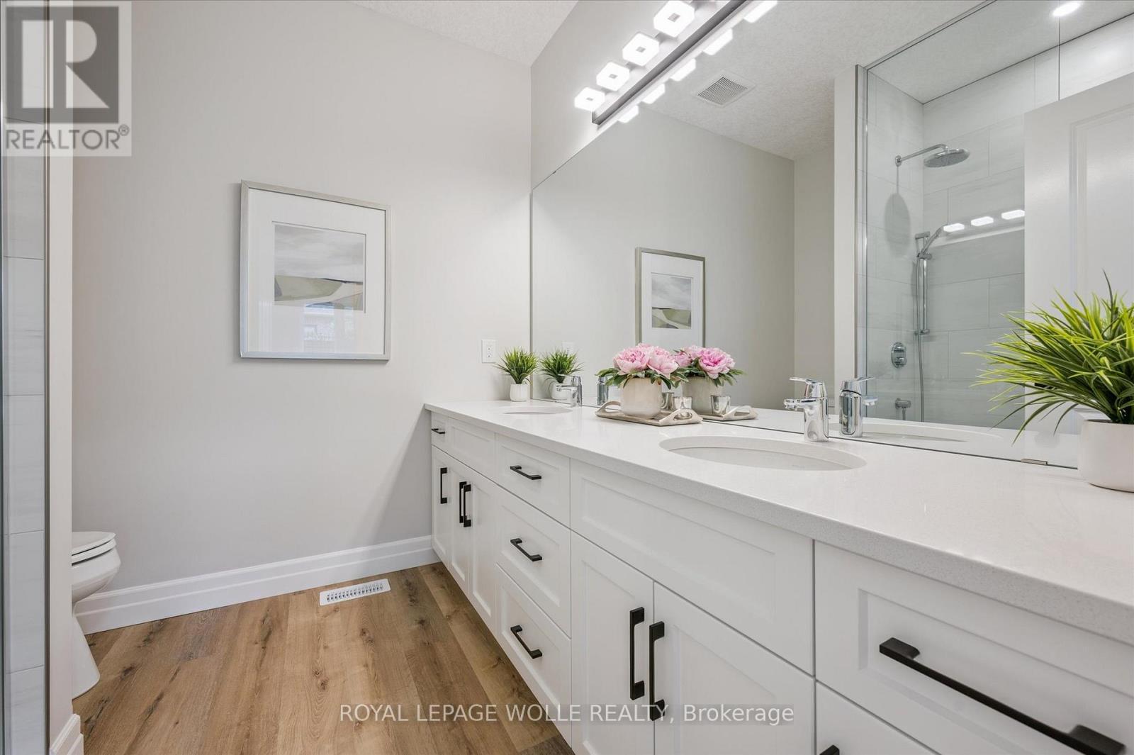 












102 SOUTH PARKWOOD BOULEVARD

,
Woolwich,




Ontario
N3B0E6

