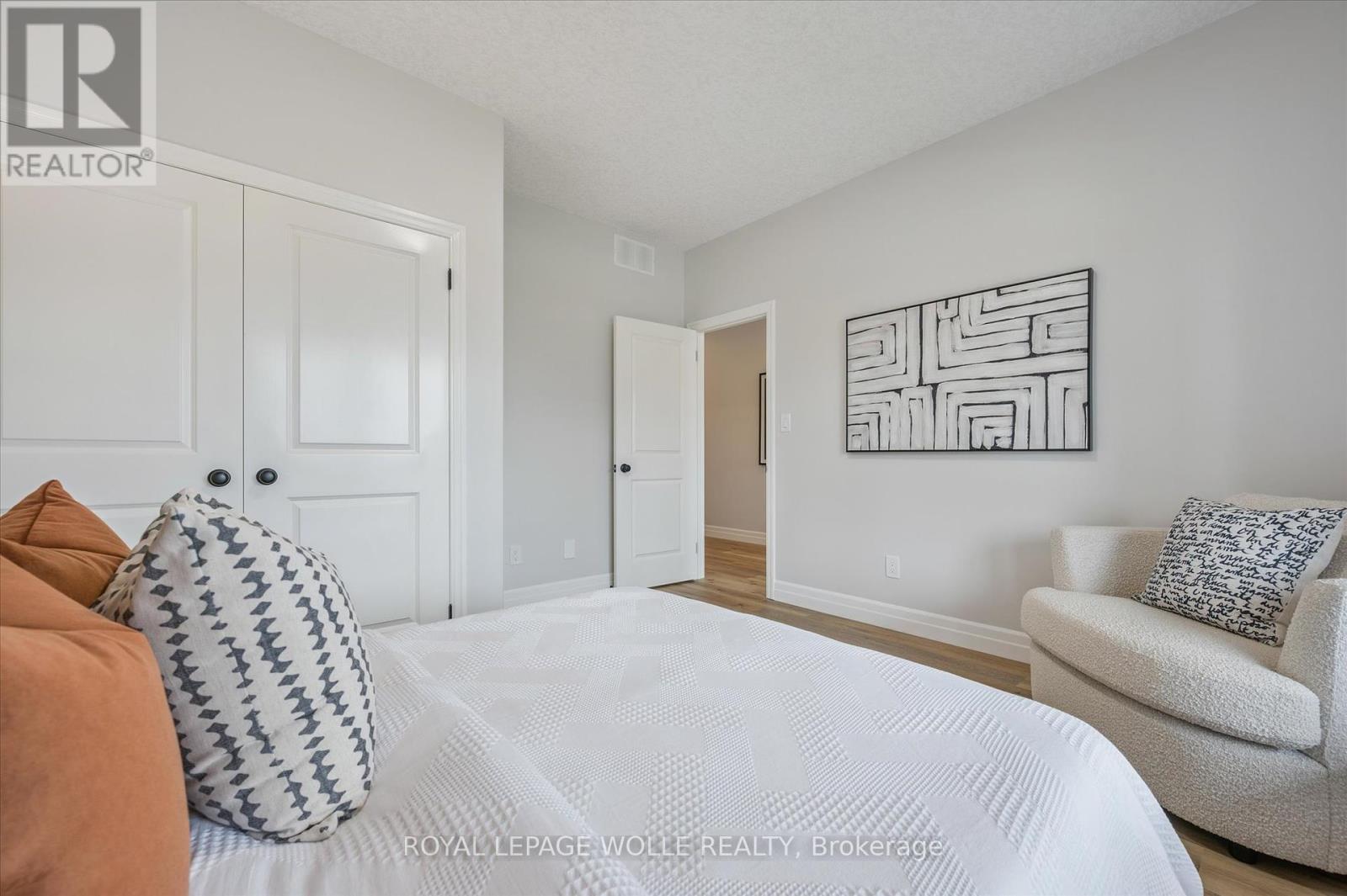 












102 SOUTH PARKWOOD BOULEVARD

,
Woolwich,




Ontario
N3B0E6

