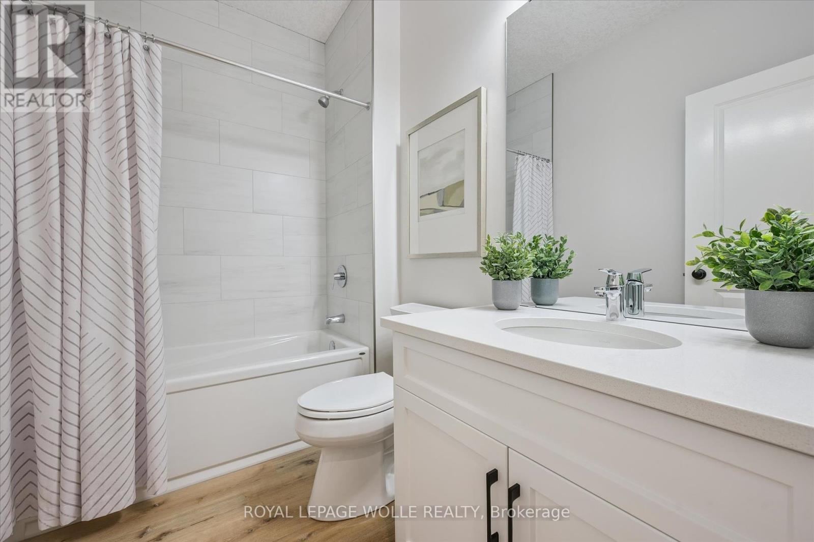 












102 SOUTH PARKWOOD BOULEVARD

,
Woolwich,




Ontario
N3B0E6

