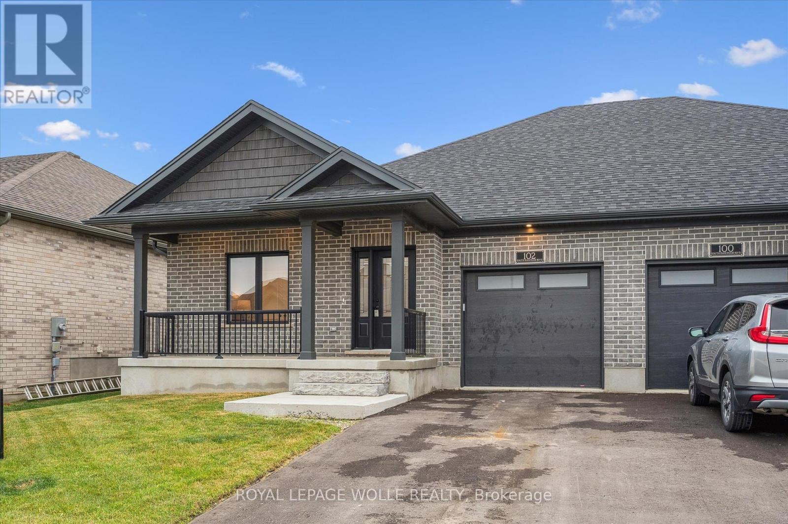 












102 SOUTH PARKWOOD BOULEVARD

,
Woolwich,




Ontario
N3B0E6

