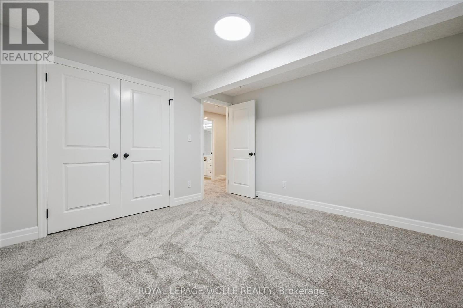












102 SOUTH PARKWOOD BOULEVARD

,
Woolwich,




Ontario
N3B0E6

