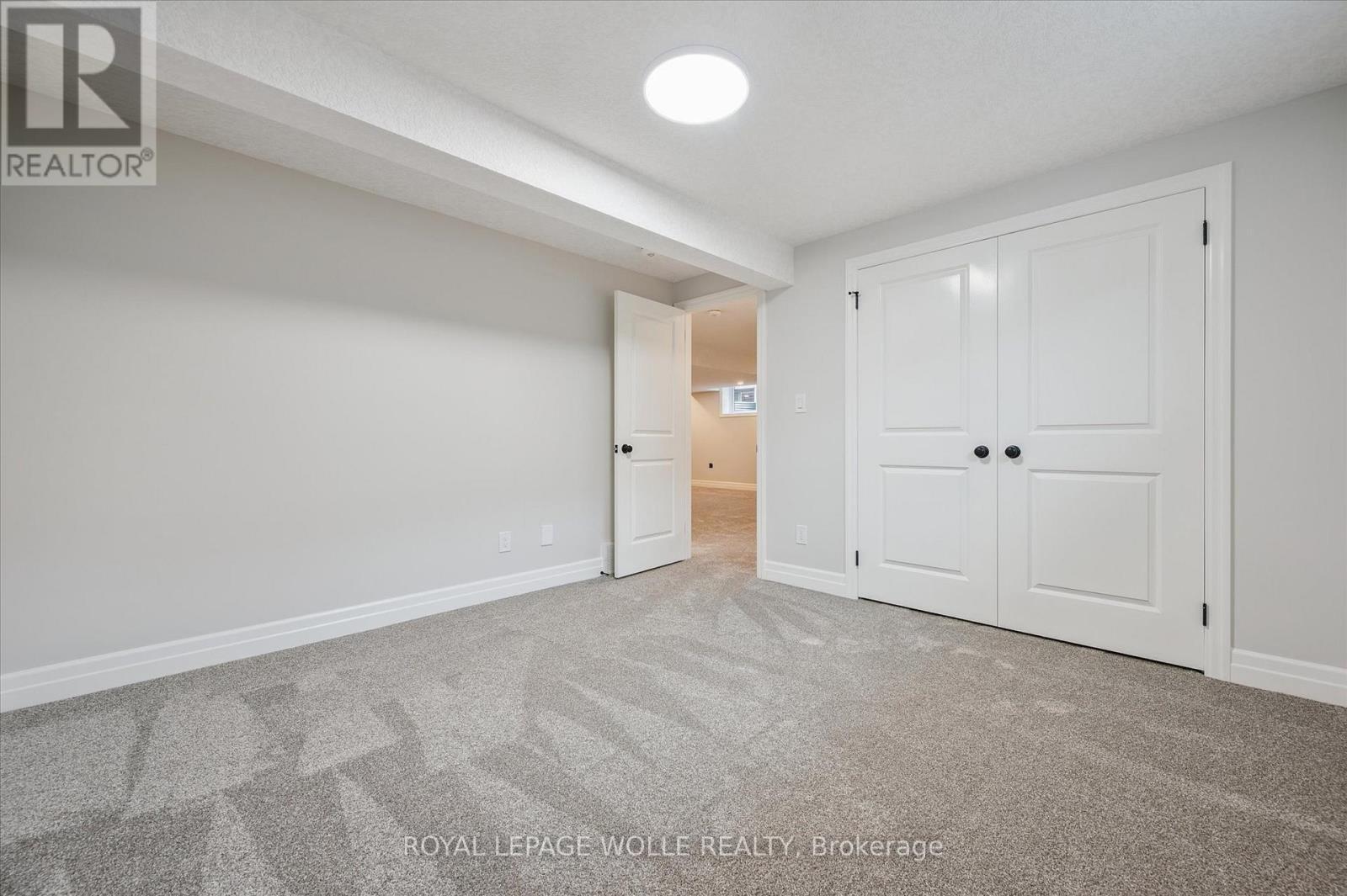 












102 SOUTH PARKWOOD BOULEVARD

,
Woolwich,




Ontario
N3B0E6

