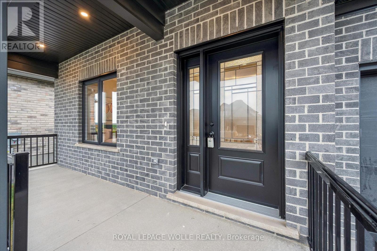 












102 SOUTH PARKWOOD BOULEVARD

,
Woolwich,




Ontario
N3B0E6

