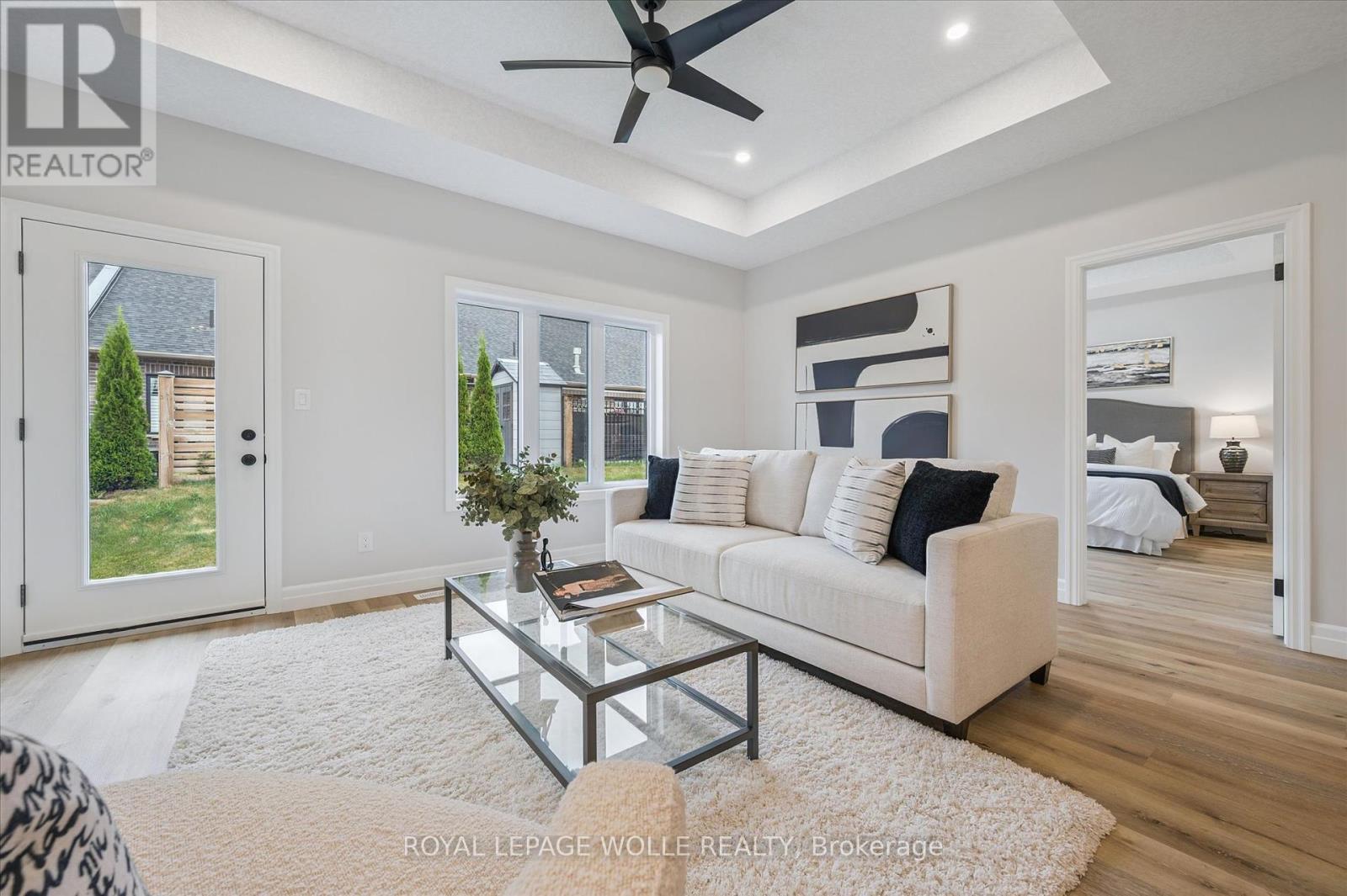 












102 SOUTH PARKWOOD BOULEVARD

,
Woolwich,




Ontario
N3B0E6

