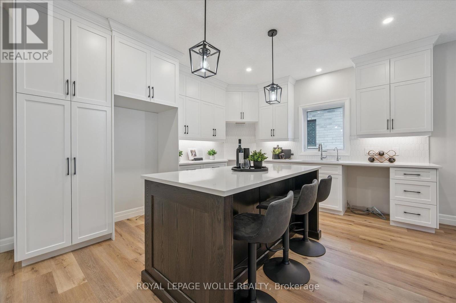 












102 SOUTH PARKWOOD BOULEVARD

,
Woolwich,




Ontario
N3B0E6

