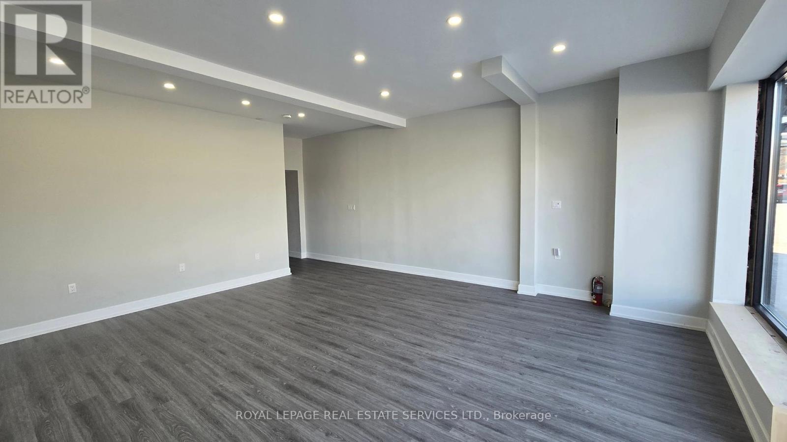 












A - 169 EAST MAIN STREET

,
Welland,




Ontario
L3B3W7

