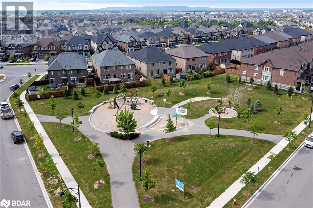












628 BEAM Court

,
Milton,




Ontario
L9E1L3

