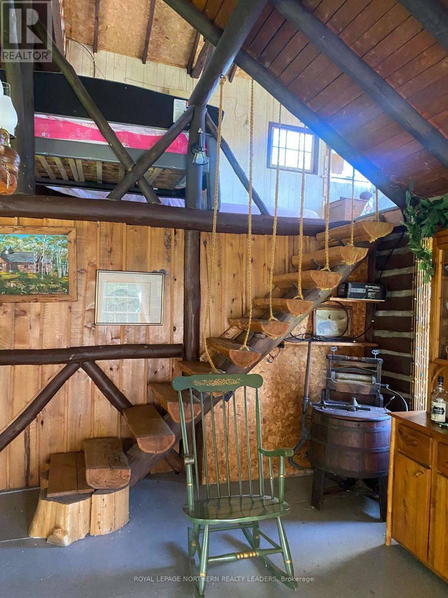 












209 11 HIGHWAY

,
Fauquier-Strickland,




Ontario
P0L1G0

