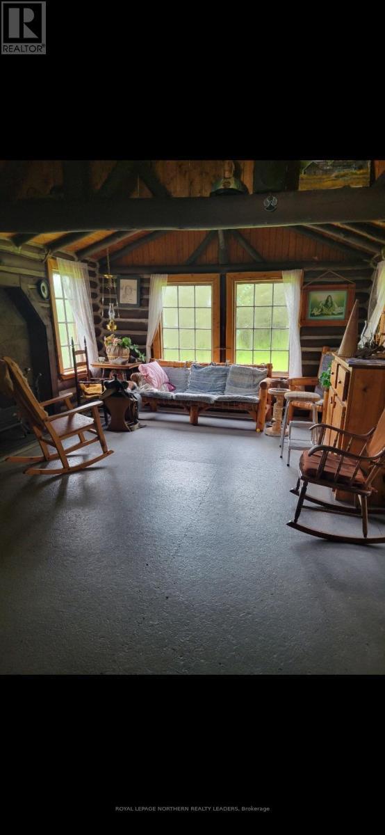 












209 11 HIGHWAY

,
Fauquier-Strickland,




Ontario
P0L1G0

